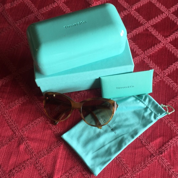 Tiffany & Co sunglasses - Picture 4 of 9